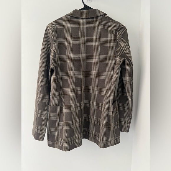 18. H&M Plaid Pattern Lapel Blazer/Coat - Picture 8 of 8